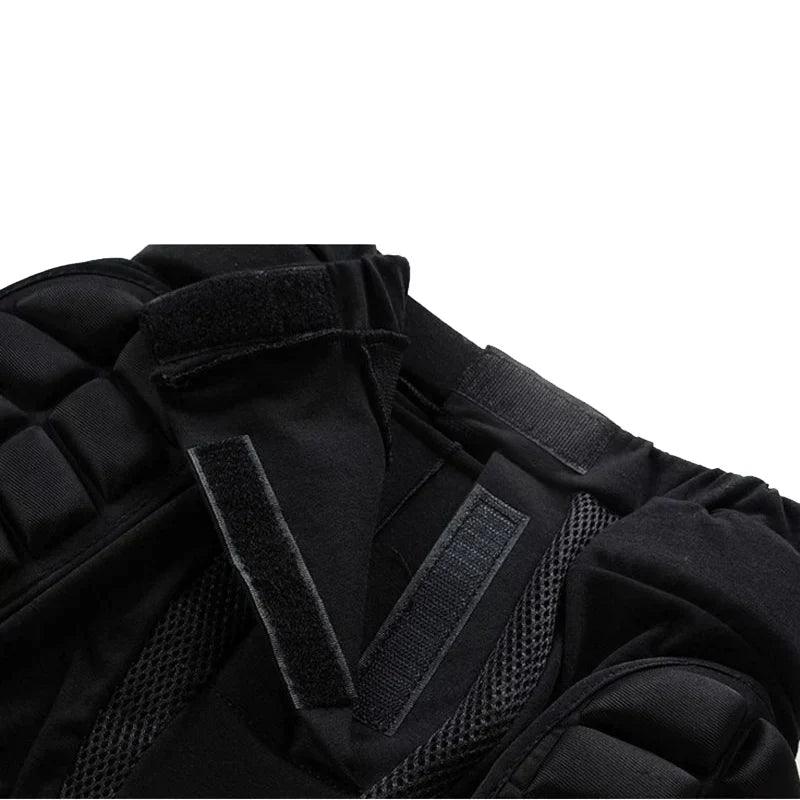 Lighteme Protective equipment for outdoor sports