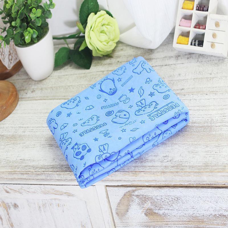 Lighteme Pet Bath Drying Suedette Towel With Cute Cartoon Print (4 colors)