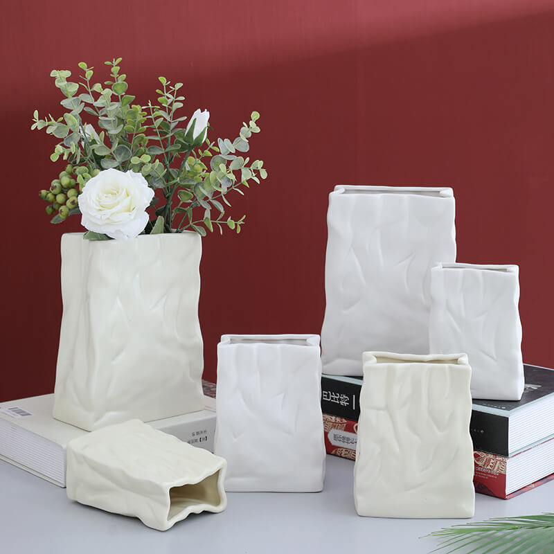 Lighteme – Keramikvase aus plissierter Papiertüte
