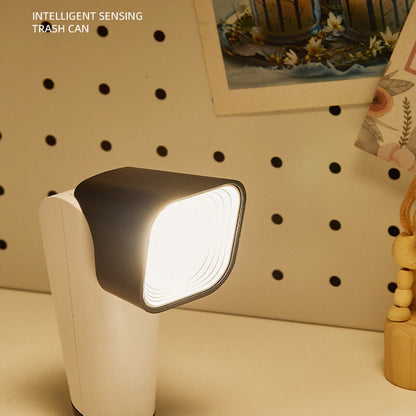Tragbare Schreibtischlampe mit Ladefunktion von Lighteme