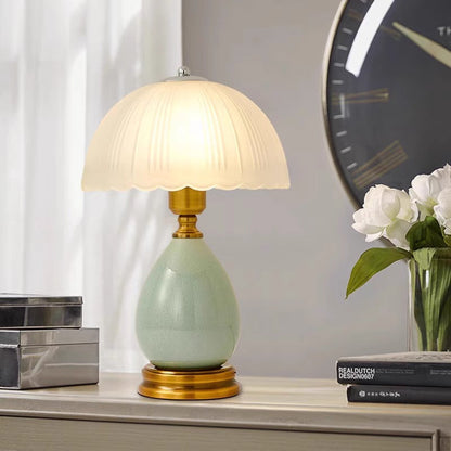 Lampe de table rétro en céramique Lighteme