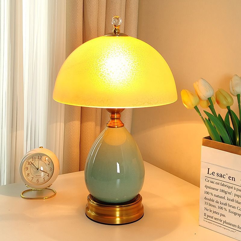 Lampe de table rétro en céramique Lighteme