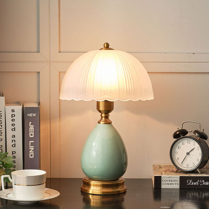 Lampe de table rétro en céramique Lighteme