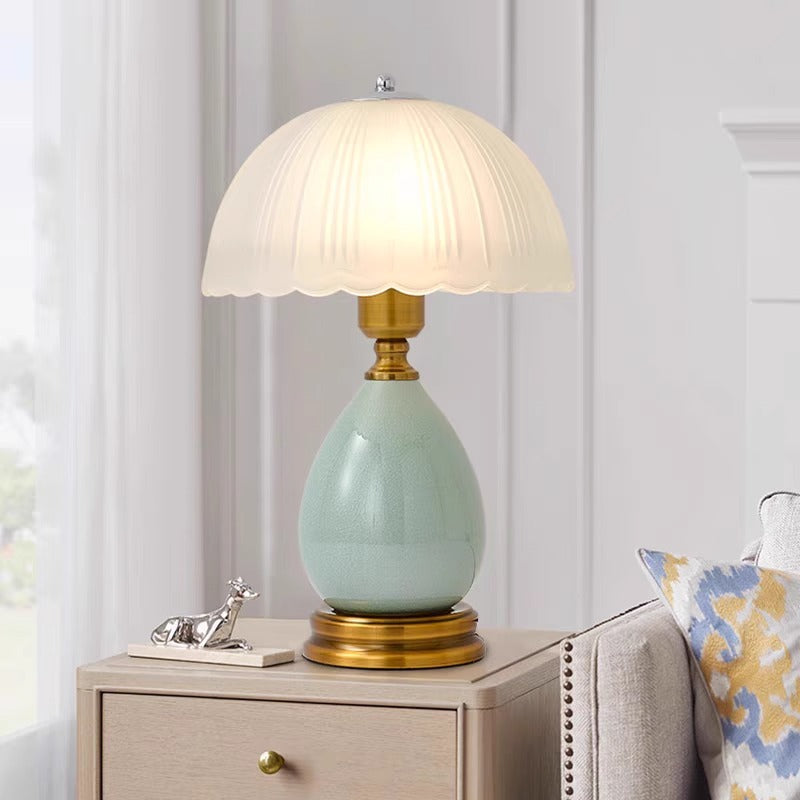 Lampe de table rétro en céramique Lighteme