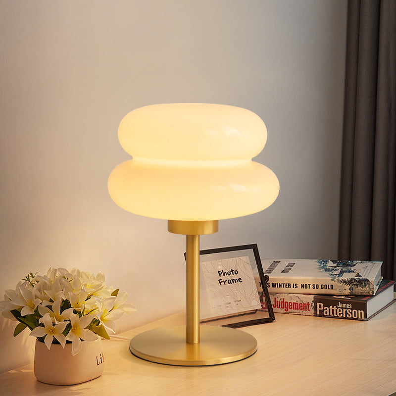 Lighteme Retro Egg Tart Tischlampe