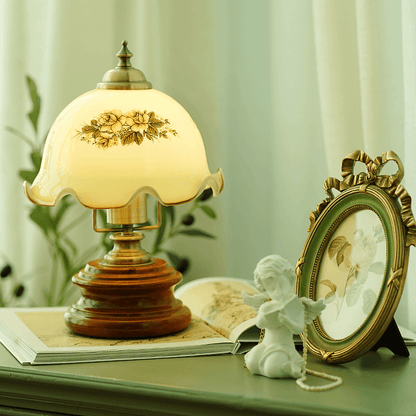 Lampe de table rétro en verre à motif floral Lighteme
