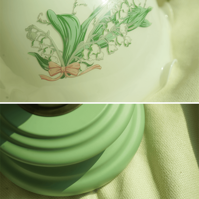 Lampe de table rétro en verre à motif floral Lighteme