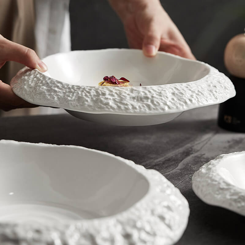 Assiette creuse en céramique texturée Lighteme Rock