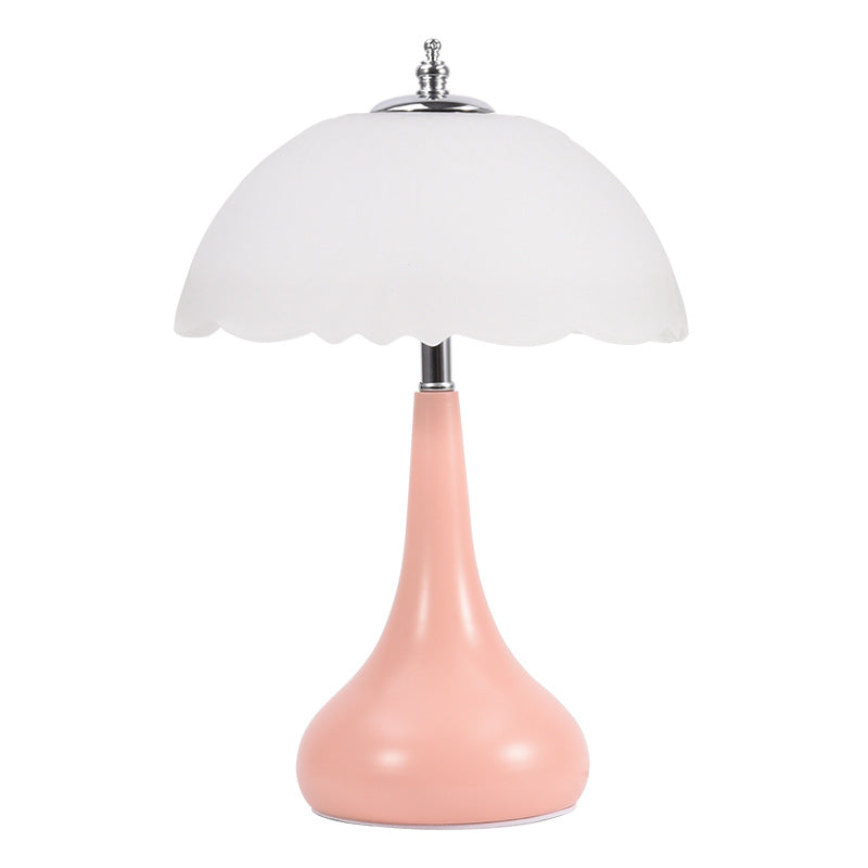 Lighteme Romantische Tischlampe im Creme-Stil