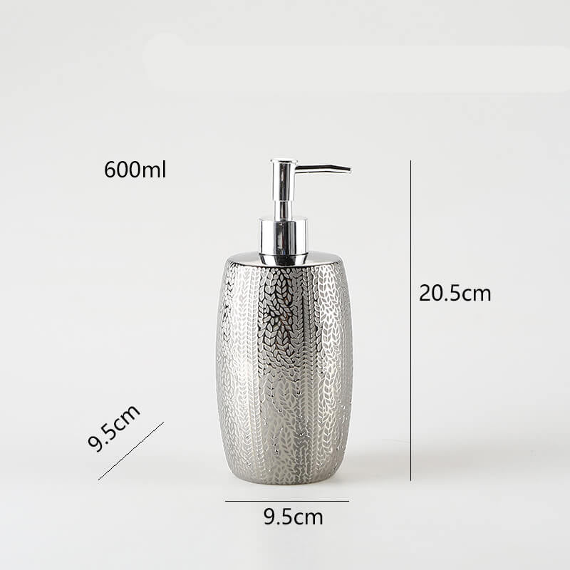 Lighteme Seifenspender aus geprägter Keramik in Silber