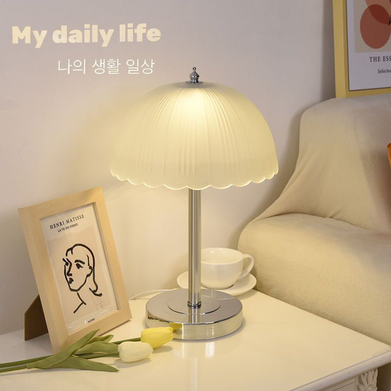 Lighteme Simple Petal Tischlampe