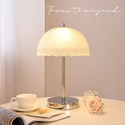 Lighteme Simple Petal Tischlampe