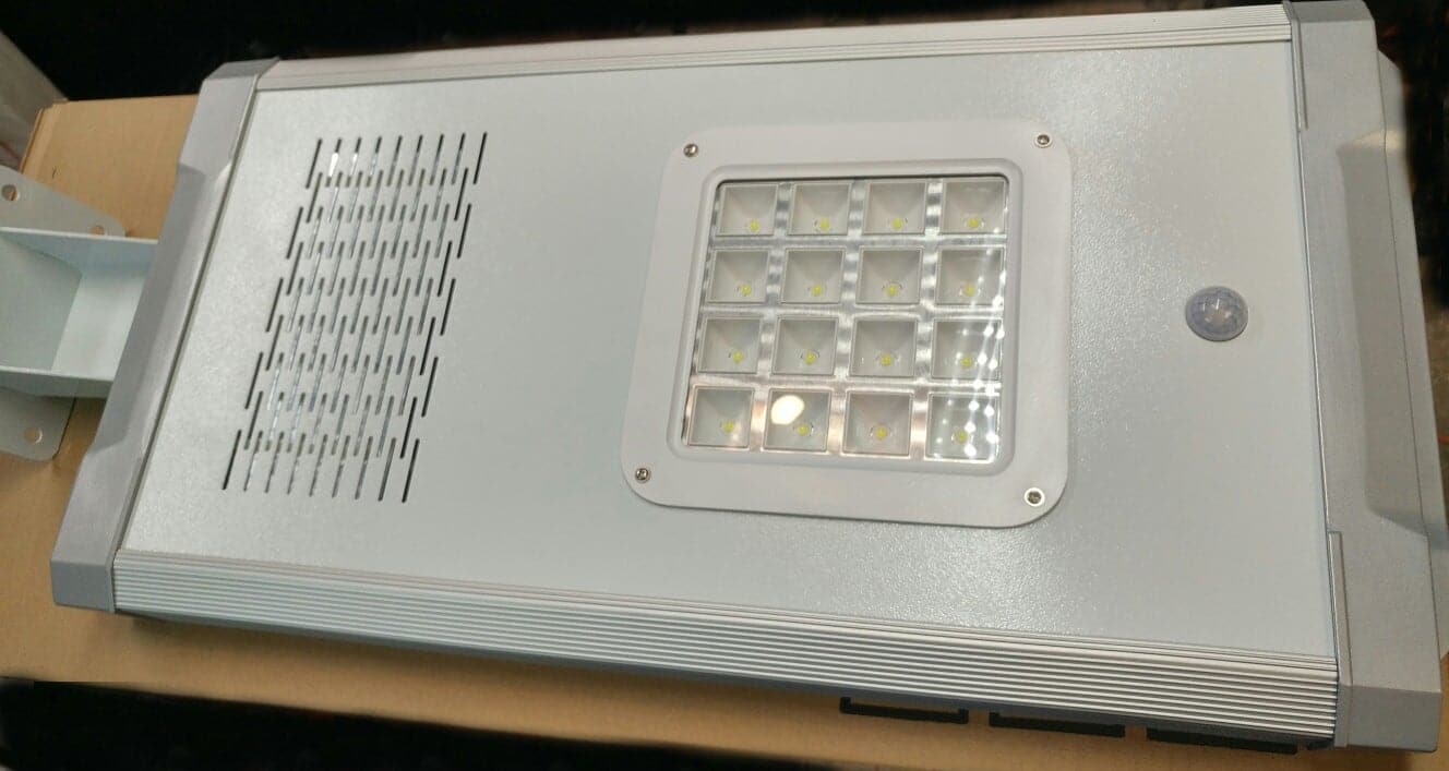 Lighteme 20 Watt Solar-Straßenlaterne