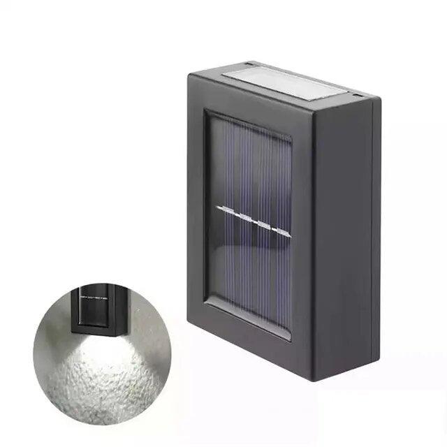 Applique murale d'extérieur étanche à énergie solaire Lighteme | ACHETEZ-EN 1, OBTENEZ-EN 1 GRATUITEMENT (2 PIÈCES)