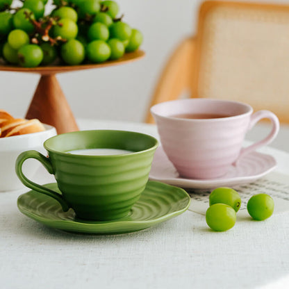 Lighteme Keramiktasse und Untertasse mit Spiralmuster 