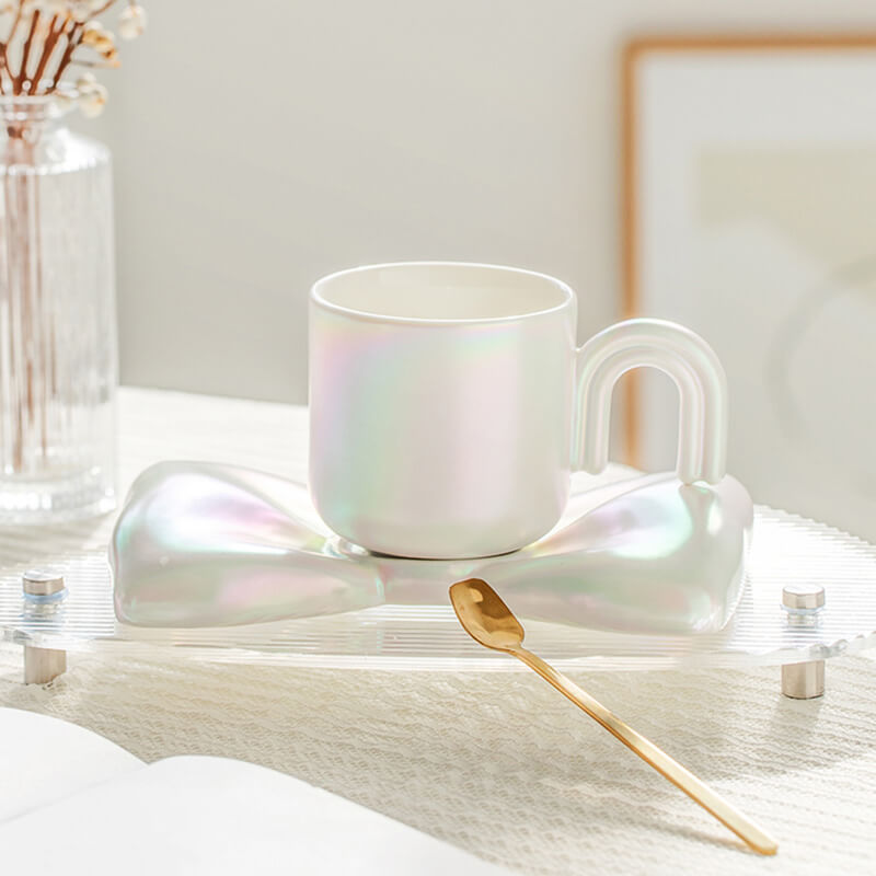 Lighteme Frühlings-Keramiktasse und Untertasse mit Schleife