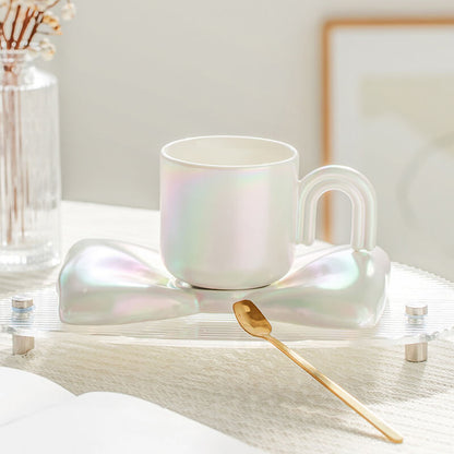 Lighteme Frühlings-Keramiktasse und Untertasse mit Schleife
