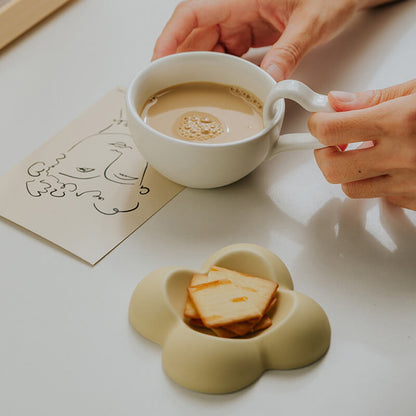 Lighteme Spring Clouds Keramiktasse und Untertasse