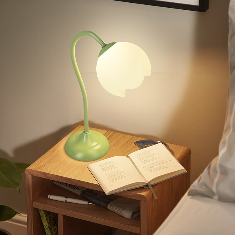 Lighteme Tulip Shaped Table Lamp