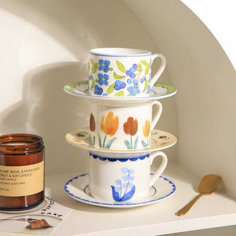 Tasse et soucoupe en céramique à motif floral vintage Lighteme