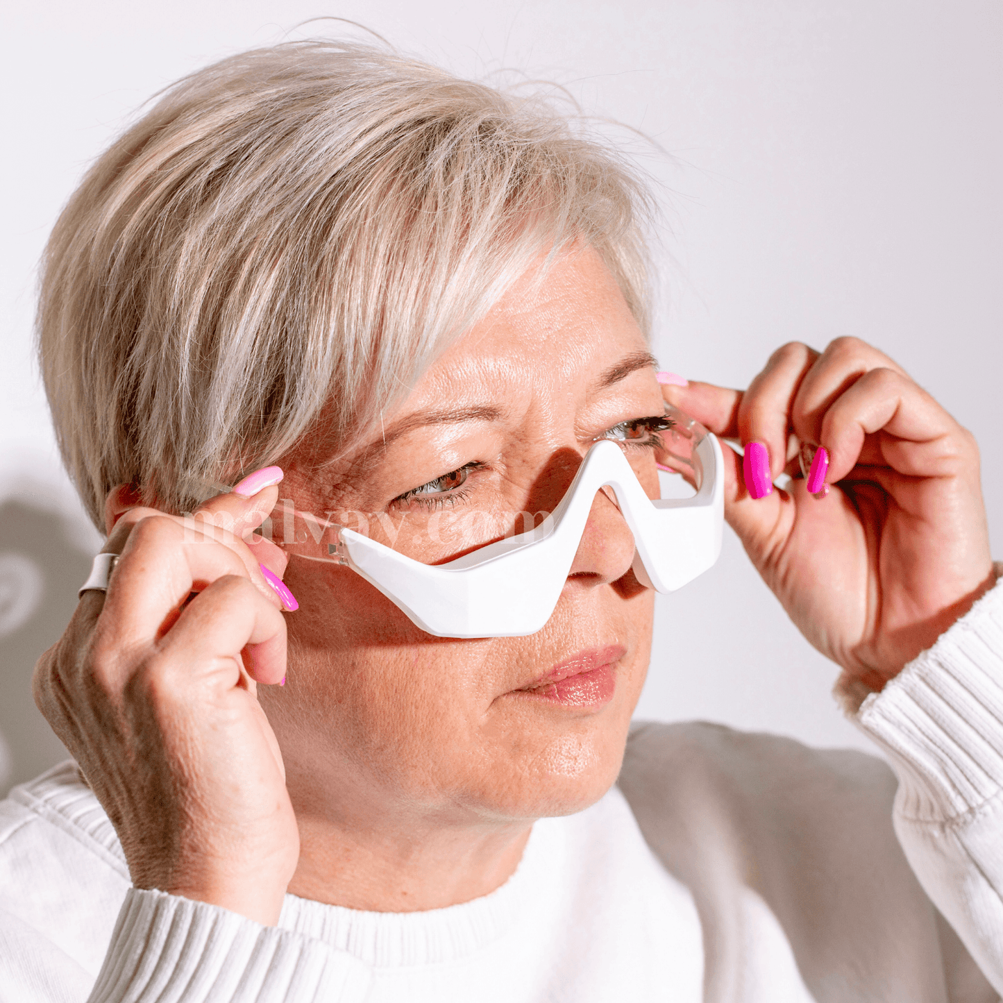 Lighteme Ultra Eyecare – Beseitigen Sie dunkle Augenringe und Tränensäcke zu Hause