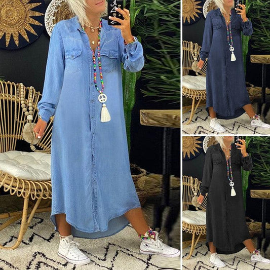 Hellblaues, langes Kleid im Denim-Stil