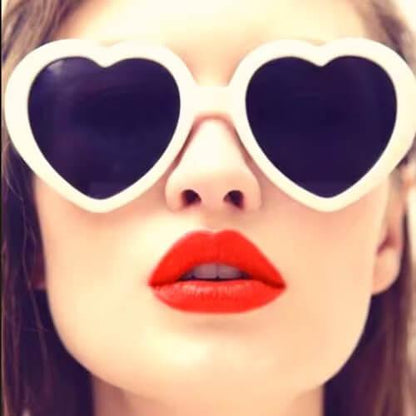 Lighteme Sonnenbrille mit Herz-Effekt – 1 kaufen, 1 gratis bekommen