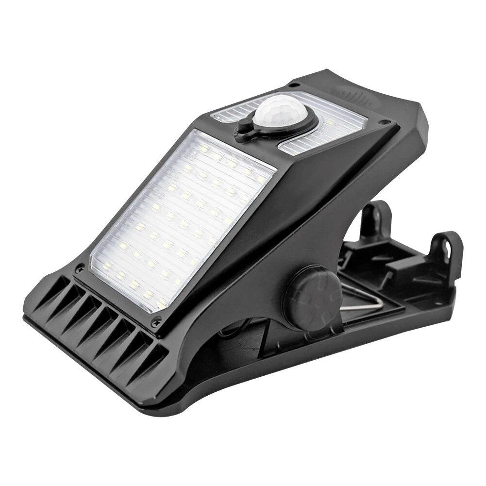 Lampe solaire à pince Lighteme Illuminez votre espace extérieur sans effort !