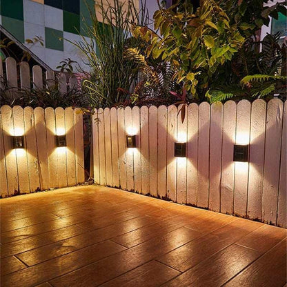 Applique murale d'extérieur étanche à énergie solaire Lighteme | ACHETEZ-EN 1, OBTENEZ-EN 1 GRATUITEMENT (2 PIÈCES)