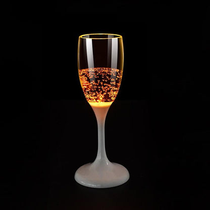 Lighteme LED-Champagnerglas | Bringen Sie mit einer funkelnden Note Licht in Ihre Feier!