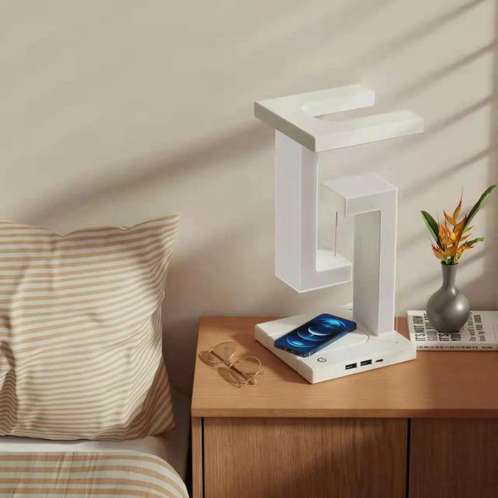 Lighteme Suspended Anti-Schwerkraft-Schreibtischlampe mit kabelloser Aufladung