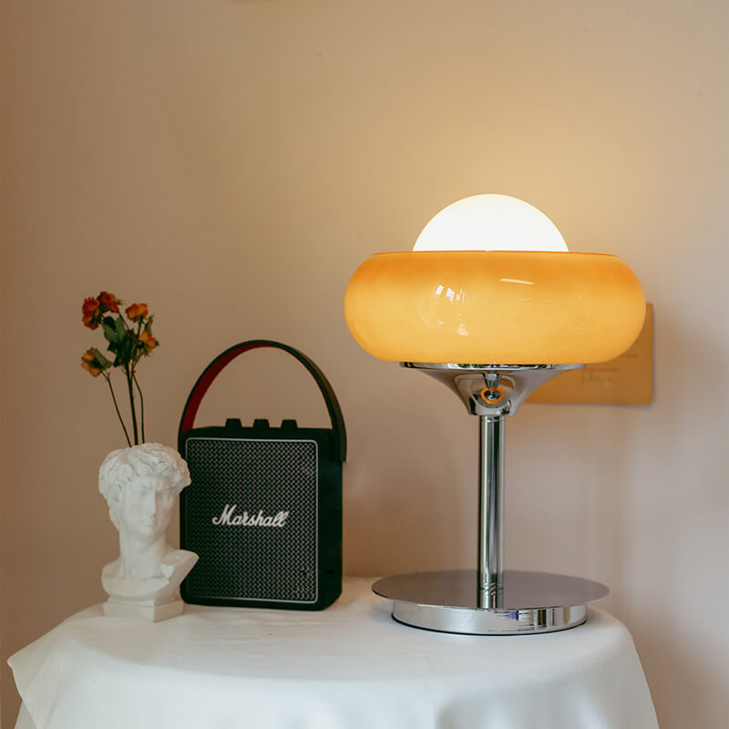 Lampes de table en verre Lighteme Egg Tart