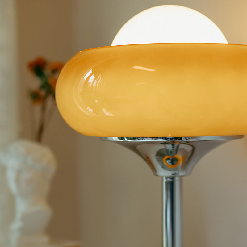 Lampes de table en verre Lighteme Egg Tart