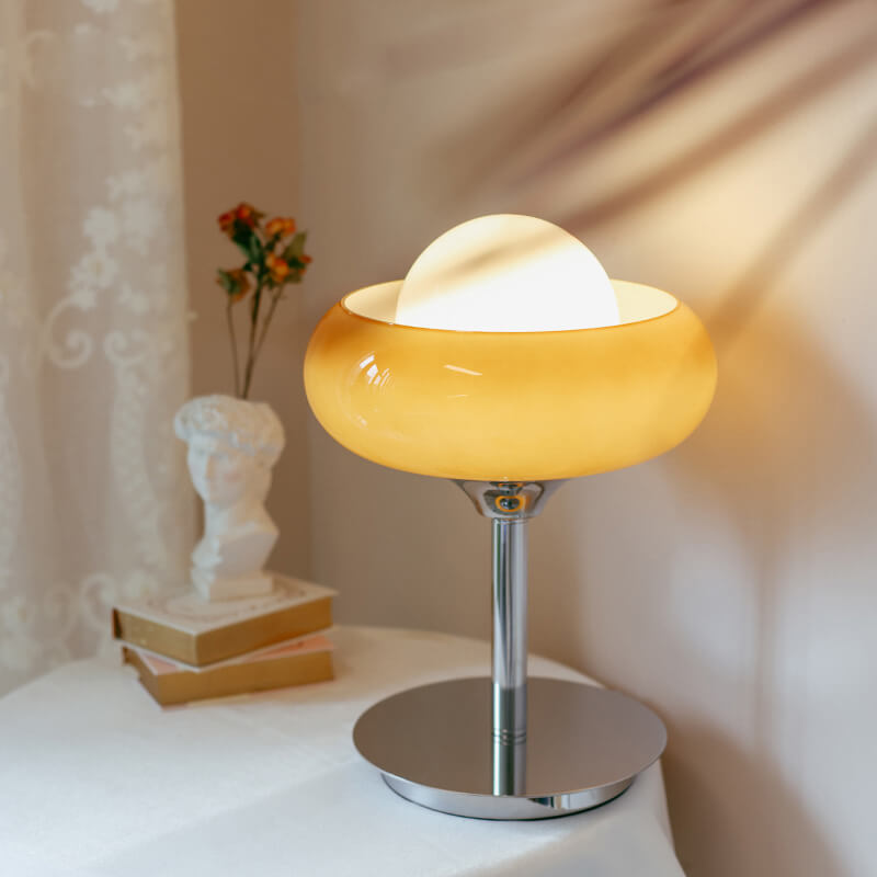 Lampes de table en verre Lighteme Egg Tart