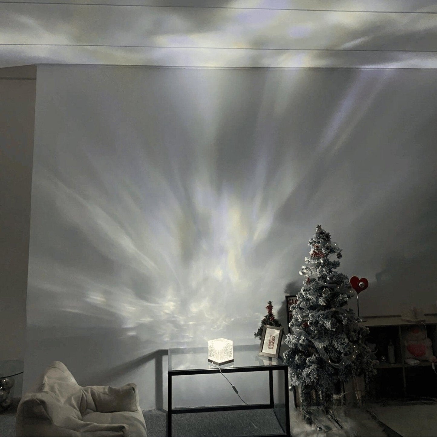 Projecteur d'aurores boréales Lighteme - Profitez des aurores boréales dans le confort de votre chambre !