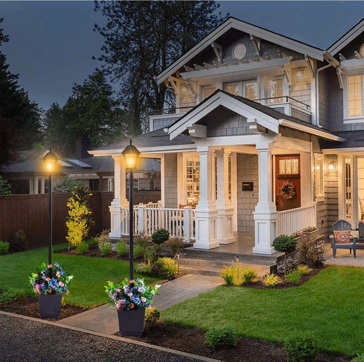 Lampadaire solaire d'extérieur Lighteme de 64 pouces avec jardinière, 70 lumens, à énergie solaire, 4 hauteurs réglables - Noir