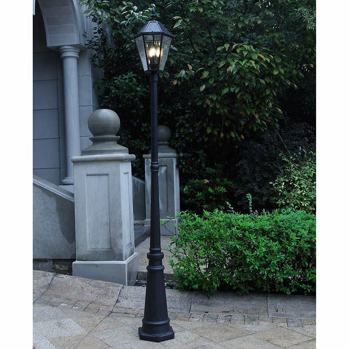 Lampadaire solaire d'extérieur à LED Lighteme, 300 lumens, 228 cm de hauteur