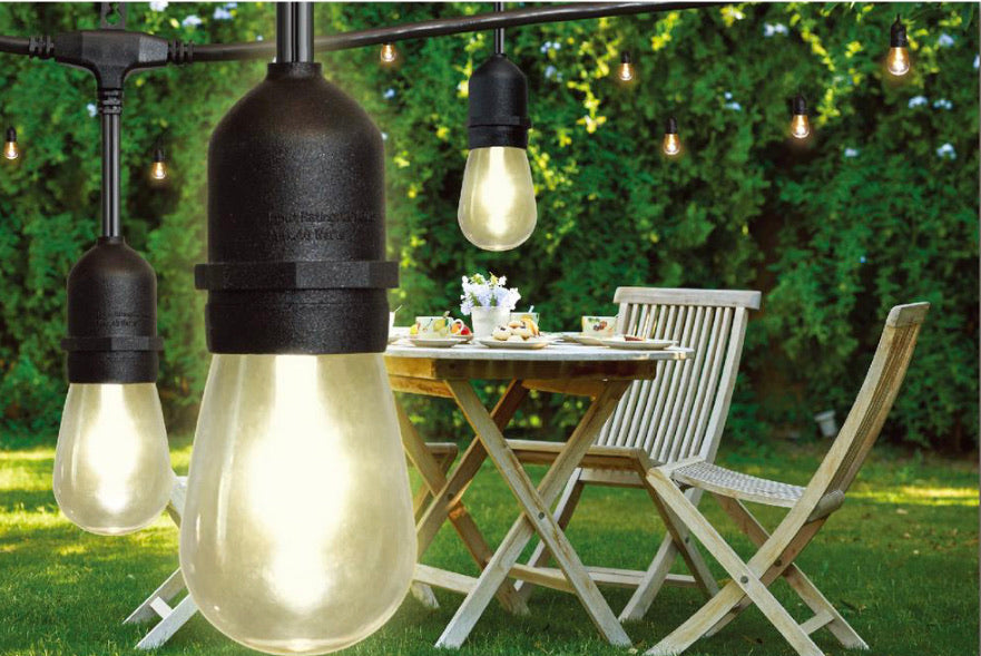 Lighteme 24 Fuß wasserdichte LED-Lichterkette, 12 Glühbirnen, Plug-In 
