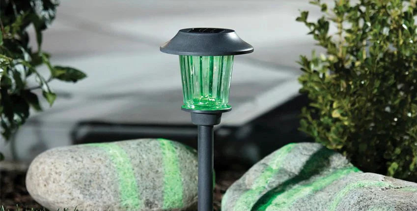 Lot de 8 lampes solaires LED Lighteme pour allées d'extérieur à changement de couleur - Acier inoxydable