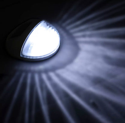 Lighteme Schwarzes Deck Solarbetriebenes LED-Arbeitslicht, 4er-Pack