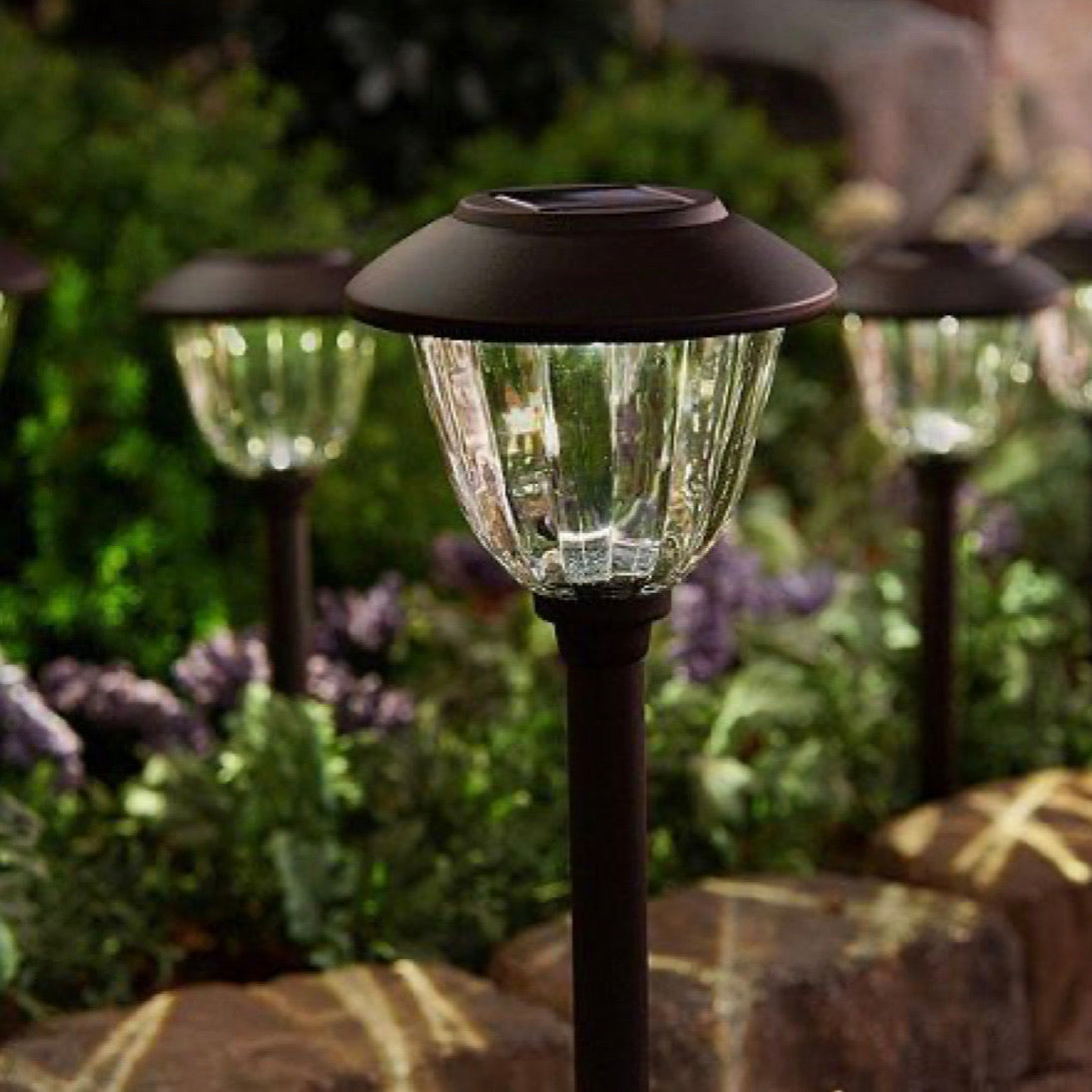 Lot de 10 lampes solaires LED Lighteme pour allées d'extérieur - 15 lumens