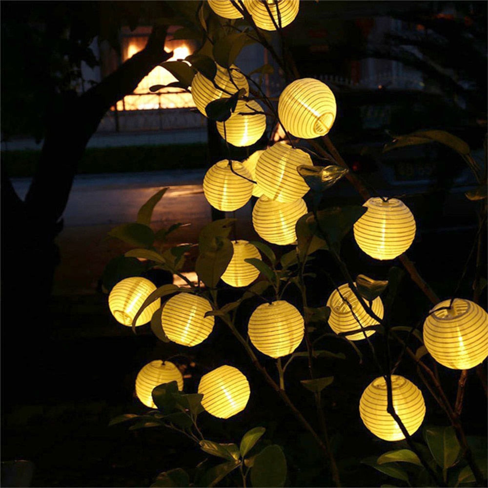 Guirlande lumineuse solaire de jardin à LED Lighteme de 8,2 m (27 pi) - 10 ampoules 