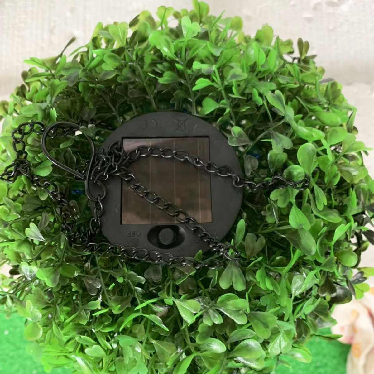 Boule de gazon topiaire artificiel Lighteme avec lampes solaires, crochet inclus