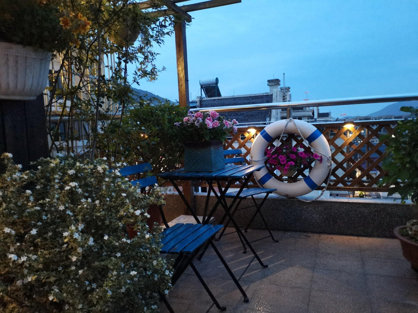 Lampes solaires LED pour escaliers Lighteme | 2+2 GRATUITES (4 pièces)